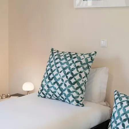 Apartment Victory View By An Island