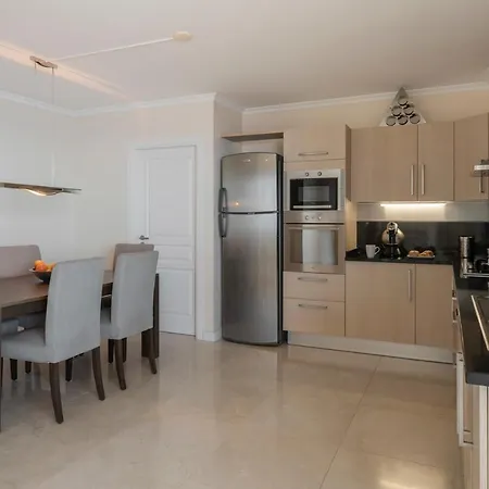 Victory View By An Island Apartment