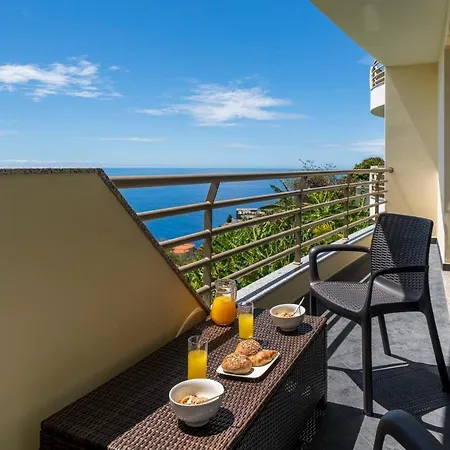 Victory View By An Island Apartment